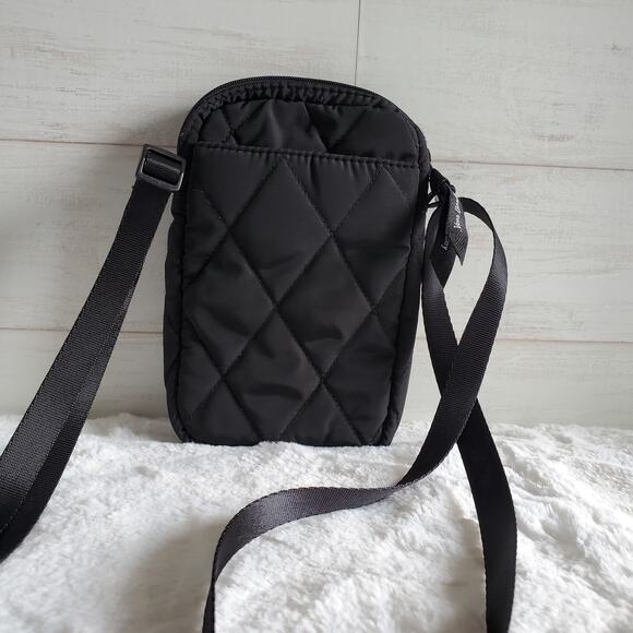 Vera Bradley Cellphone Crossbody Bag Black Read Description - Picture 2 of 6
